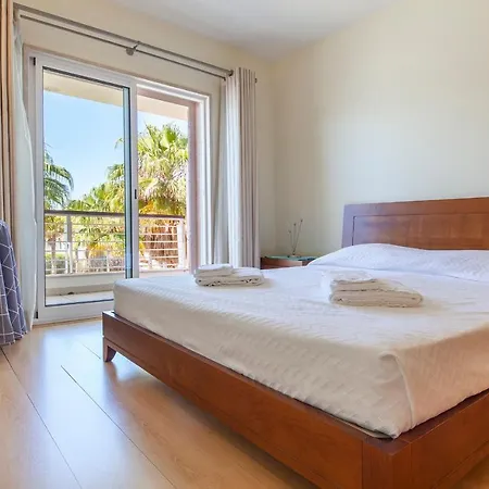 A23 - Marina Palm View Apartment * Lagos